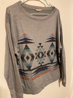 Women’s Gray Geometric Print Sweater